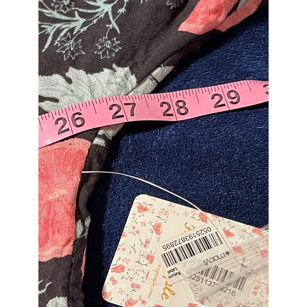 Free People Black and Pink Floral Blouse NWT SZ XS - Picture 5 of 11